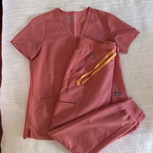 Figs scrubs